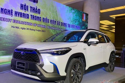 Việt Nam cần đẩy mạnh xe xăng lai điện trong 10 năm tới