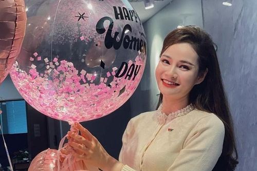 Hình ảnh khác lạ của MC Thu Hương khi không lên sóng VTV