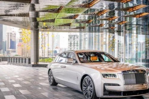 Cận cảnh Rolls-Royce Ghost phiên bản 2021 ra mắt tại Malaysia