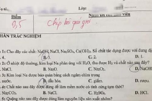 Học trò được 9.5 điểm môn Hóa, giáo viên chấm bài thêm vào 4 chữ khiến dân mạng không nhịn được cười