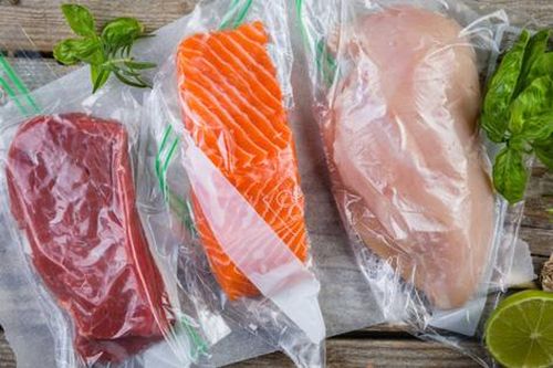 Hút chân không cho thực phẩm đóng túi, coi chừng chất độc số 1 thế giới