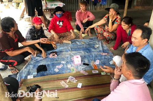 Huyện Xuân Lộc: Phá sòng bài, tạm giữ 9 đối tượng