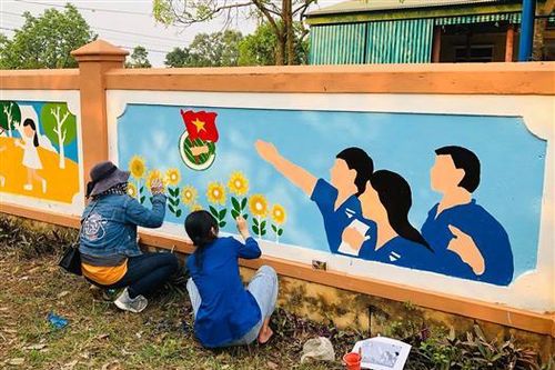 Gio Linh: Ra quân thực hiện công trình tuyến đường bích họa