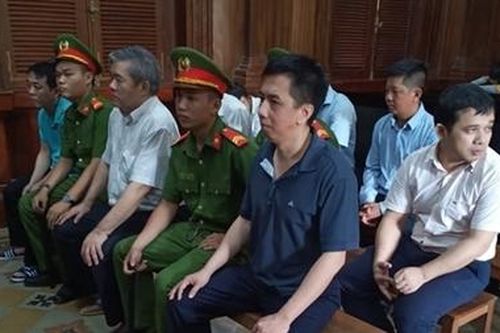 Khi tiền tài che khuất lương tri