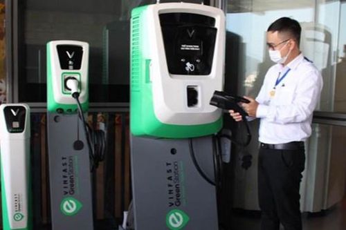 Xe điện thay thế phương tiện truyền thống: Giảm nguy cơ ô nhiễm môi trường