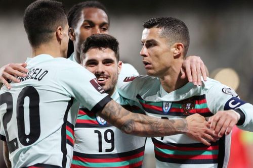 Ronaldo ghi bàn đầu tiên ở vòng loại World Cup 2022