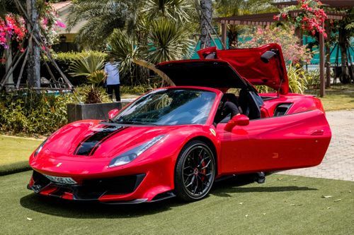 Siêu xe 40 tỷ đồng Ferrari 488 Pista Spider được gắn bộ mâm hàng độc