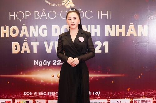 Hoa hậu Thảo Nguyên làm giám khảo Nữ hoàng Doanh nhân đất Việt mùa 3