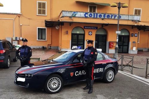 Sĩ quan Italy bị bắt khi đang 'bán bí mật cho Nga'
