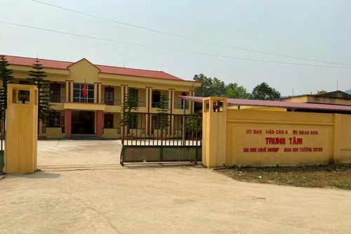 Khởi tố giám đốc trung tâm giáo dục nghề nghiệp tội tham ô