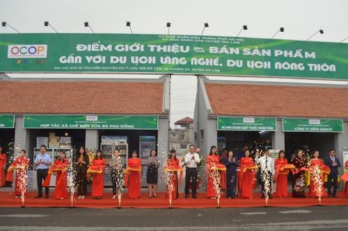 Khai trương điểm giới thiệu sản phẩm OCOP gắn với du lịch