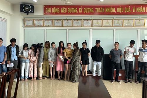 Chủ nhà nghỉ lập 'ổ' cho dân chơi ma túy… bay đêm!