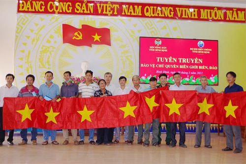 Bình Định: Truyền thông sâu rộng đến ngư dân về công tác bảo vệ chủ quyền biển, đảo