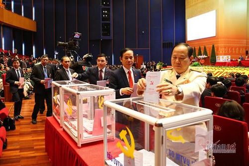 Đưa bộ trưởng, thứ trưởng giỏi về làm bí thư, chủ tịch những tỉnh nghèo nhất