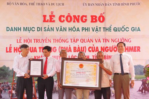 Lễ hội Phá Bàu trở thành di sản văn hóa phi vật thể quốc gia