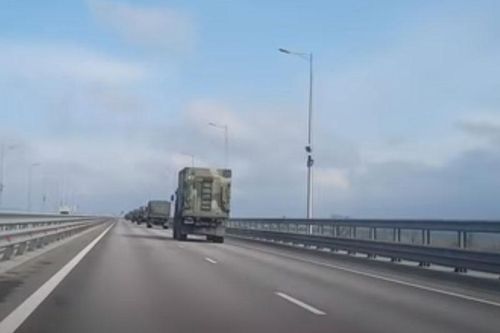 Trước sự khiêu khích của Lực lượng vũ trang Ukraine, Nga khẩn cấp chuyển thiết bị quân sự tới Crimea