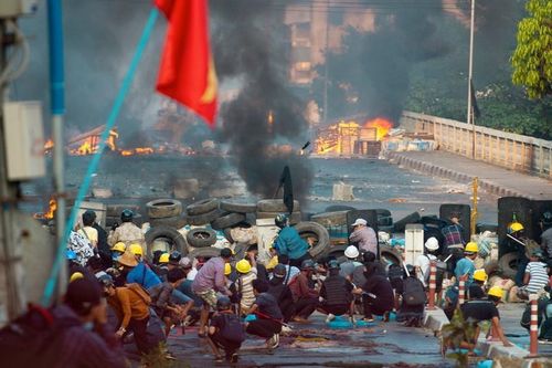 Mỹ sơ tán nhân viên ngoại giao 'không khẩn cấp' ở Myanmar