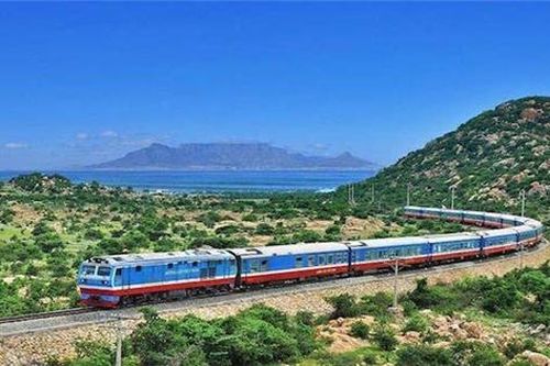 Phát triển đường sắt tốc độ cao: 'Chậm ngày nào sẽ thiệt hại ngày đó'