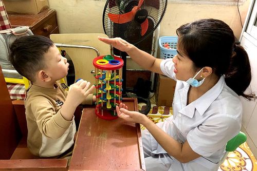Ngày Thế giới nhận thức về trẻ tự kỷ 2-4: Hiểu đúng về tự kỷ để yêu thương