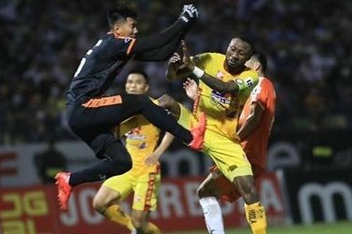 Đứng cuối bảng, Thanh Hóa còn 'mất' trụ cột vì án phạt