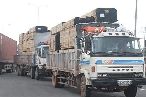 Thành phố Hồ Chí Minh ra quân kiểm soát xe quá tải