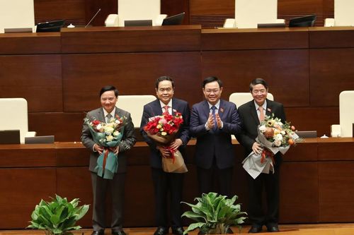 Các ông Trần Thanh Mẫn, Nguyễn Khắc Định và Nguyễn Đức Hải được bầu làm Phó Chủ tịch Quốc hội