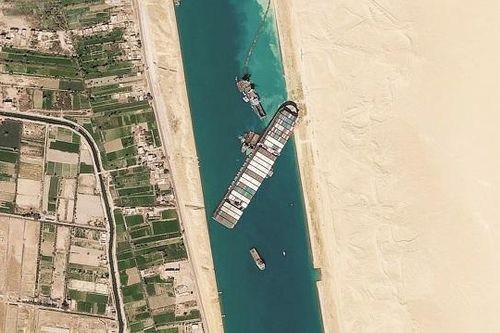 Sự cố tắc nghẽn kênh đào Suez: Thúc đẩy việc chuyển dịch chuỗi cung ứng toàn cầu