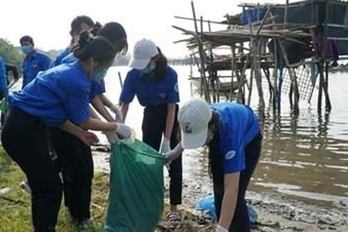 Tuổi trẻ đồng hành để môi trường thêm xanh