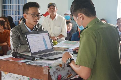 Về tận thôn làm căn cước công dân