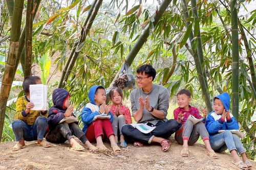 Chàng trai Quảng Nam mang nụ cười đến trẻ em vùng cao