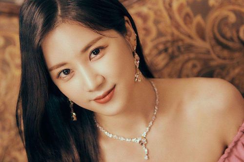 Chorong (Apink) đáp trả 'cực gắt' khi bạn thời thơ ấu tiết lộ sai sự thật về mình