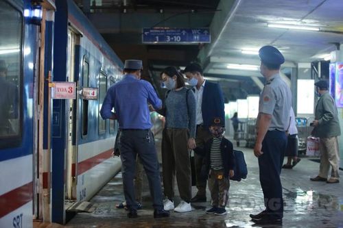 Giảm 50% giá vé và tăng chuyến tàu khách tuyến Hà Nội-Hải Phòng