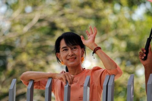 Myanmar: Bà Suu Kyi bị cáo buộc xâm phạm bí mật quốc gia, thêm hai người thiệt mạng