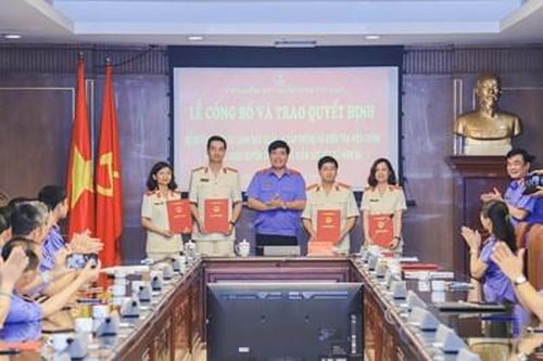 Bổ nhiệm lãnh đạo quản lý cấp phòng và 3 Kiểm tra viên chính thuộc Vụ 7 – VKSND tối cao