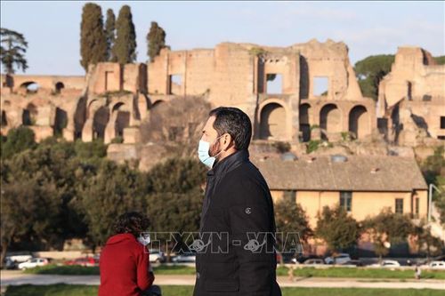 Italy kéo dài các biện pháp hạn chế đến hết tháng 4