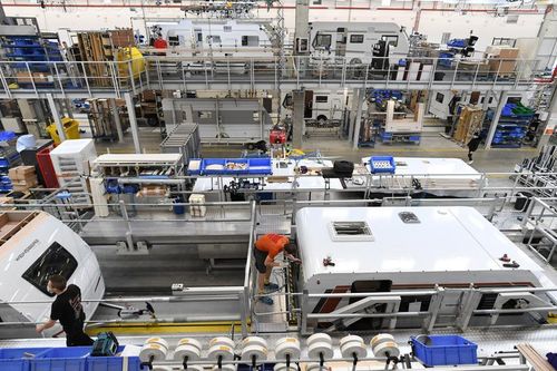 Sản xuất toàn cầu đang phục hồi nhưng sức ép về giá vẫn tăng