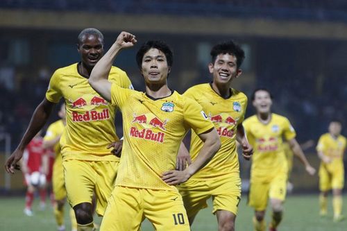 HAGL của bầu Đức: Điểm sáng trong 'hài kịch cười ra nước mắt' ở V.League