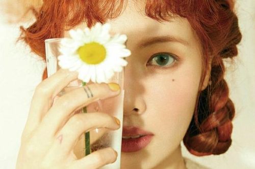 Hyuna xuất hiện tươi tắn trong loạt ảnh chụp cho tạp chí Harper's Bazaar