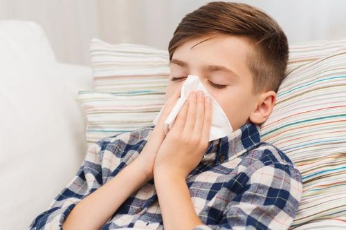 Phòng bệnh cho trẻ khi trời nắng đột ngột bằng cách nào?