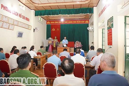 Chủ tịch UBND Thành phố đối thoại về việc tiếp tục thực hiện Dự án xây dựng Trường Đại học Tây Bắc