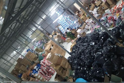 Đánh sập kho hàng giả, hàng nhái 'có một không hai' tại Ninh Bình