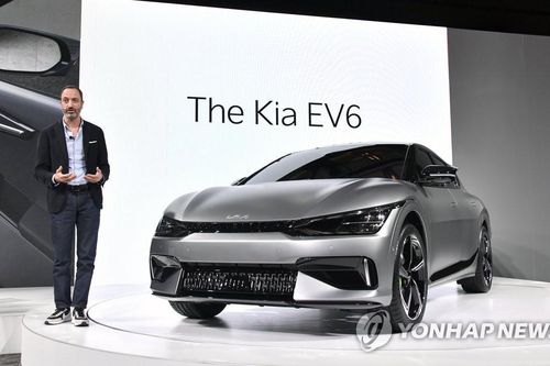 Kia ra mắt mẫu xe chạy hoàn toàn bằng điện đầu tiên EV6