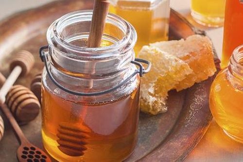 Mật ong là thuốc quý nhưng lại tuyệt đối không nên dùng cho những trường hợp này kẻo sinh chất cực độc, gây hại cơ thể