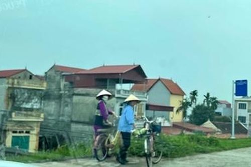 Những ai đang gom đất đón quy hoạch hai bên bờ sông Hồng?