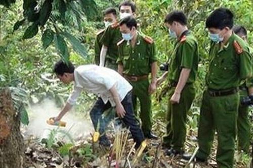 Thi thể người đàn ông trong rừng thông với nhiều vết đâm