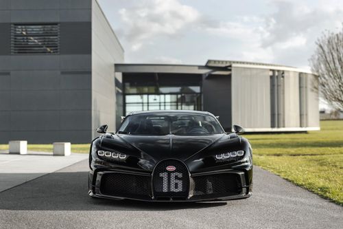 Bugatti cán mốc 300 chiếc Chiron được xuất xưởng