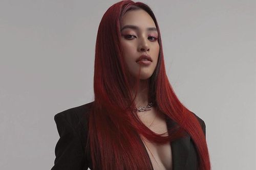 Hoa hậu Tiểu Vy diện mốt không nội y trên bìa tạp chí Pháp