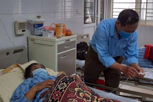 Phù hai chân sau một năm uống thuốc nam
