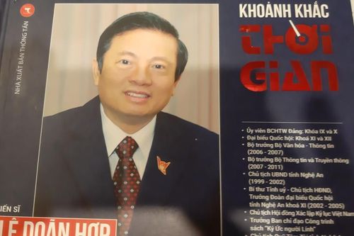 Cuốn sách 'Khoảnh khắc thời gian' và đôi điều cảm nhận
