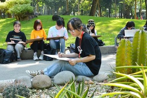 Chăm chút 'lá phổi' của TPHCM - Xã hội hóa đầu tư công viên cây xanh